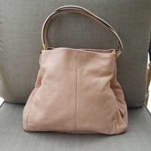 Coach leather shoulder bag
